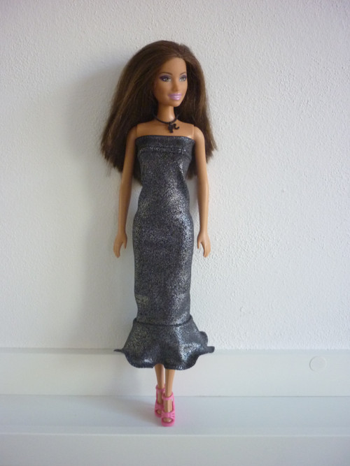 Šaty na panenku Barbie — foto 1