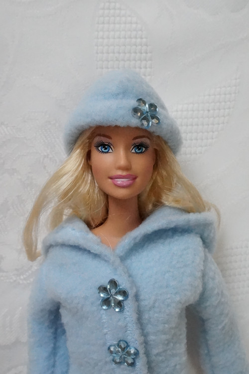Čepice pro Barbie — foto 1