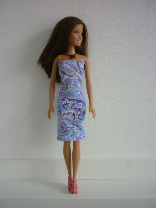 Šaty na panenku Barbie — foto 1
