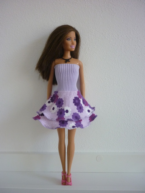 Šaty na panenku Barbie — foto 1