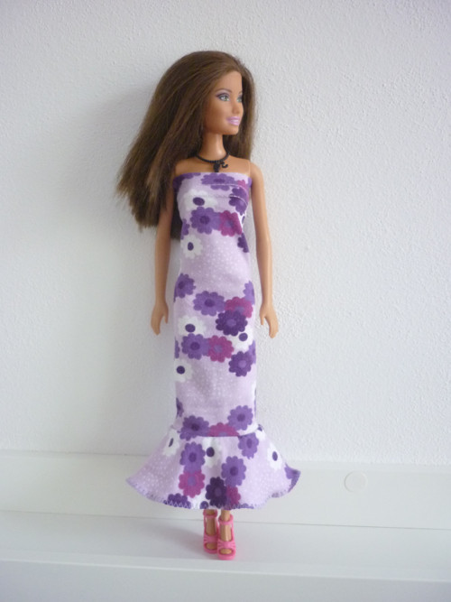 Šaty na panenku Barbie — foto 1