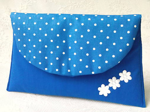 Kozmetická taštička (modrá/biele bodky)