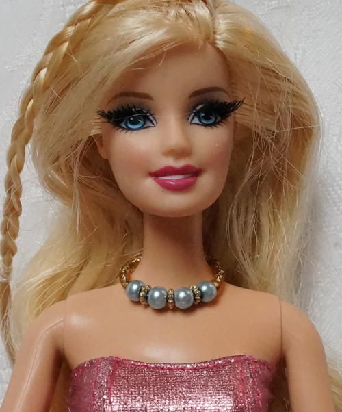 Šperk pro Barbie - modré perličky ve zlatě — foto 1
