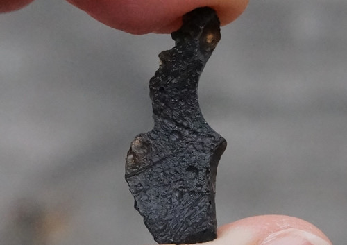 Tektit, meteorit D1663 — foto 1
