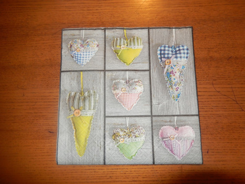 Ubrousek na decoupage - patchwork srdíčka — foto 1