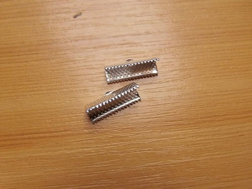 Koncovka na kůži - stříbrná - 20x8x5 mm - 4 kusy