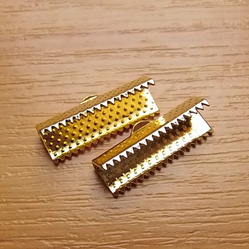 Koncovka na kůži - zlatá - 20x8x5 mm - 4 kusy