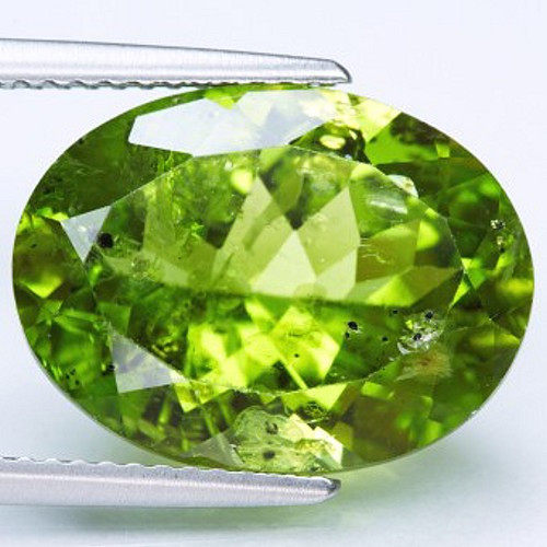 Olivín-Pákistán-VELKÝ 10,30ct
