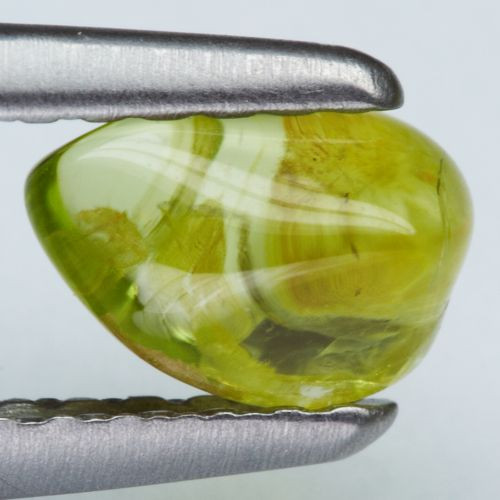 Olivín -- Pákistán -- 0,74ct — foto 1