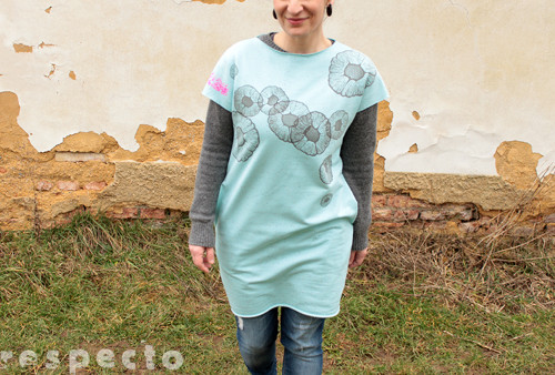 Volné šaty ............ L — foto 1