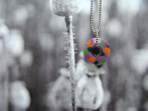 Bobbin V - náhrdelníček — foto 1