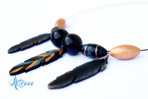 Three Feathers - náhrdelník — foto 1