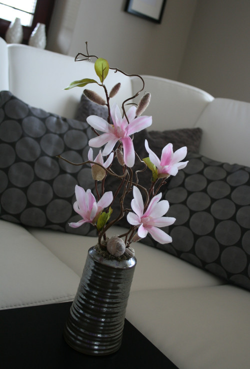 Vázička s magnoliemi — foto 1