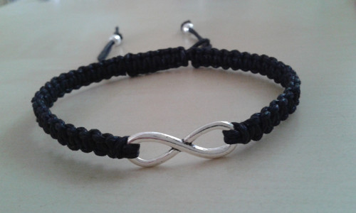 Náramek infinity
