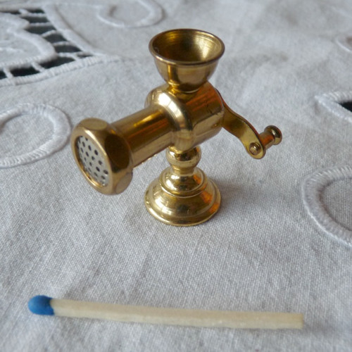 Miniatura - mlýnek na maso — foto 1
