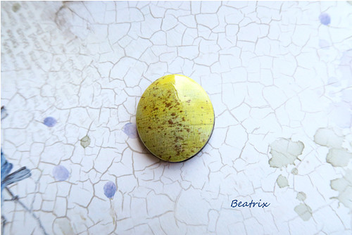 Kabošon ovál 38 x 33mm