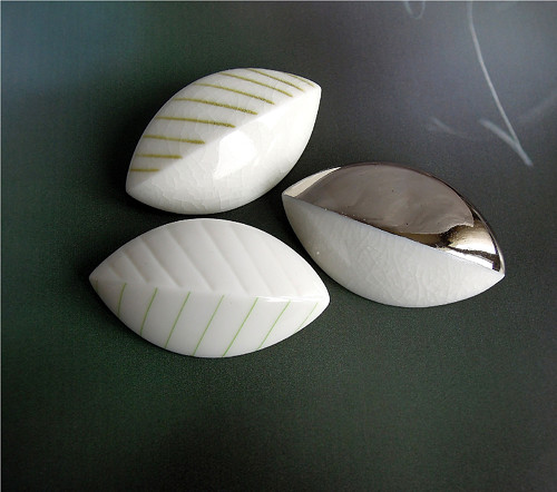 Leaves (porcelánové brože) — foto 1
