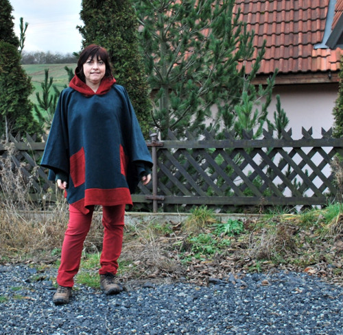 Dyftýnové pončo — foto 1
