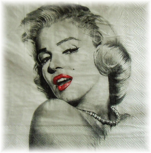 Ubrousek Marilyn Monroe — foto 1