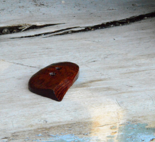 Dřevěný knoflík — foto 1