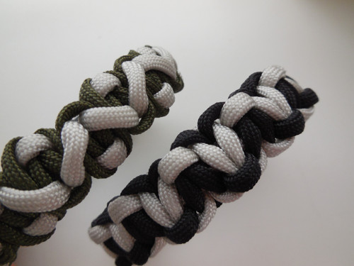 Survival (paracord) náramek přezkový — foto 1
