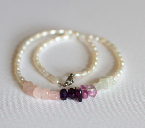 Snění- perly, růženín, moonstone, ametyst, fluorit — foto 1