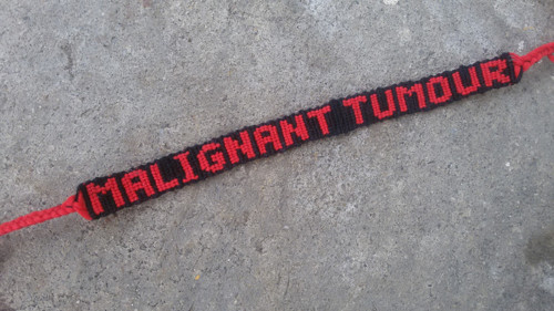MALIGNANT TUMOUR - červeno- černý — foto 1