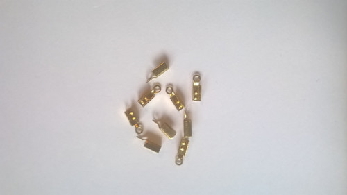 Koncovka na kůži "zlatá"-2mm - 4ks