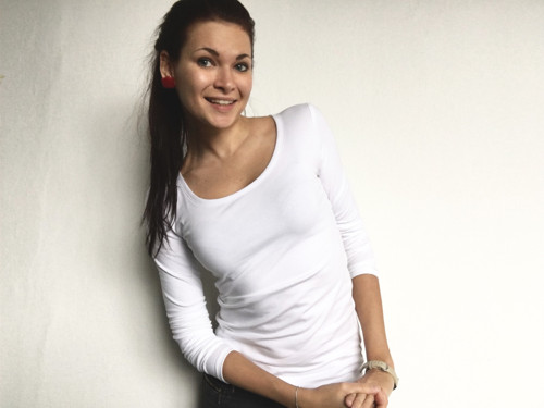 Bílá klasika s 3/4 rukávem — foto 1
