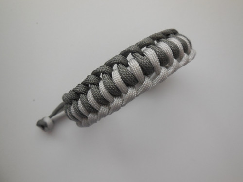Paracord náramek šedý - EDC — foto 1