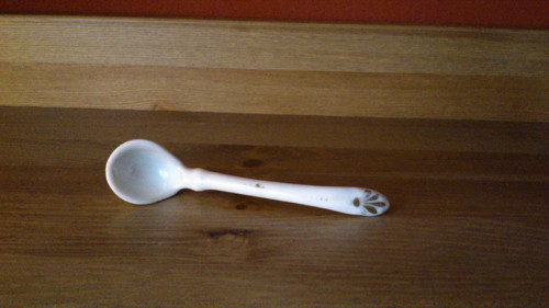 Porcelánová lžička
