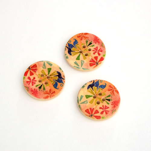 Dřevěný knoflík s květinami (30 mm)