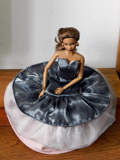 Šatičky pro Barbie — foto 1