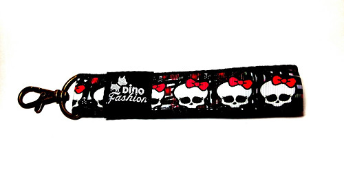 Klíčenka Skulls — foto 1