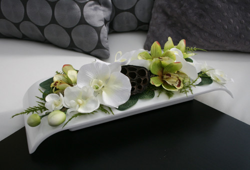 Dekorace s orchidejemi v zelenobílé — foto 1