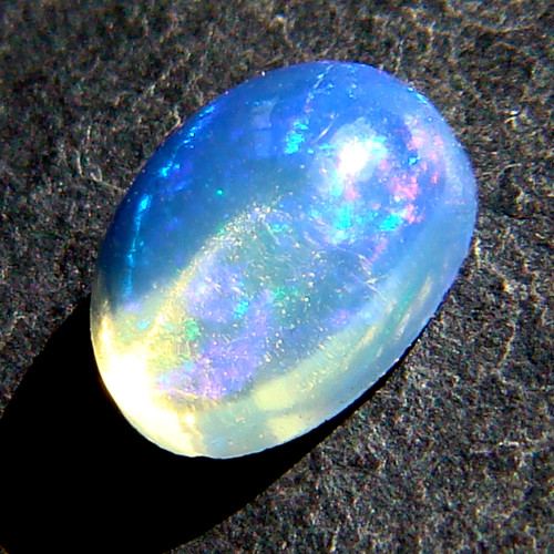 Ethiopský Welo opál - kabošon 0,85ct — foto 1
