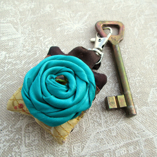 Přívěsek Coussin.pour.les.clefs.XXIX — foto 1