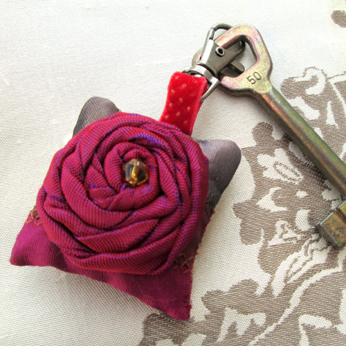 Přívěsek Coussin.pour.les.clefs.XXXI — foto 1