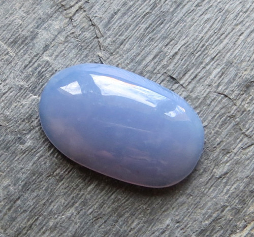 Modrý chalcedon Namibie, kabošon č. B3 — foto 1