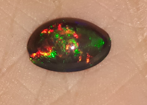 Ethiopský černý opál 1.57 cts — foto 1