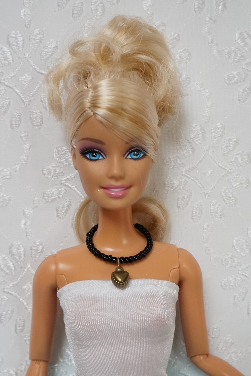Šperk pro Barbie s srdíčkem — foto 1