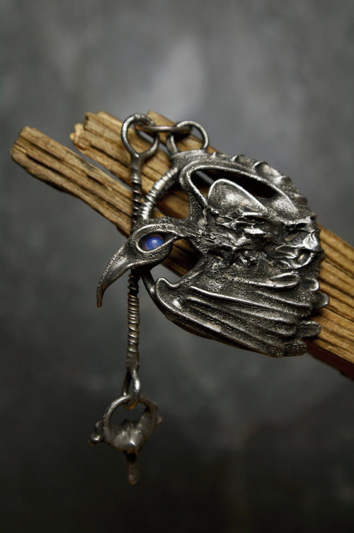 Vrána - talisman — foto 1