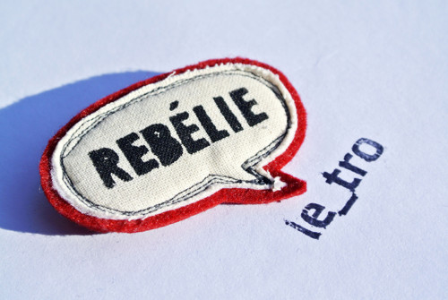 Brož REBÉLIE - na přání — foto 1