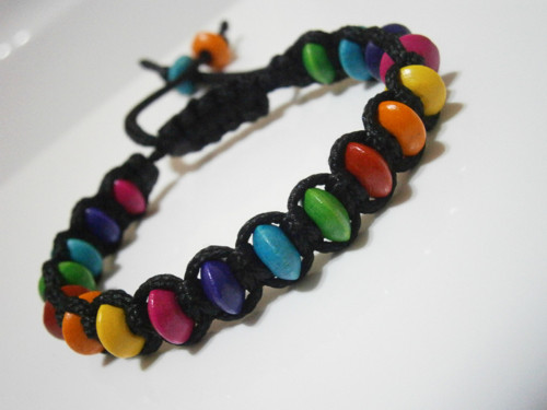 "Lentilkový" náramek (macramé/shamballa) — foto 1