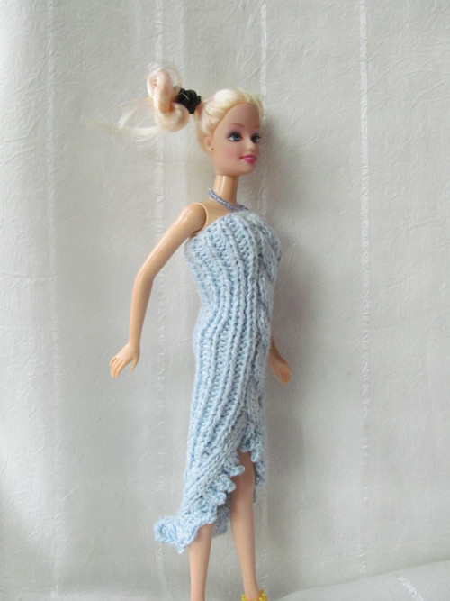 Společenské šaty pro Barbie — foto 1