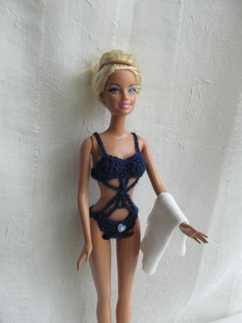Tmavě modré plavky pro Barbie — foto 1