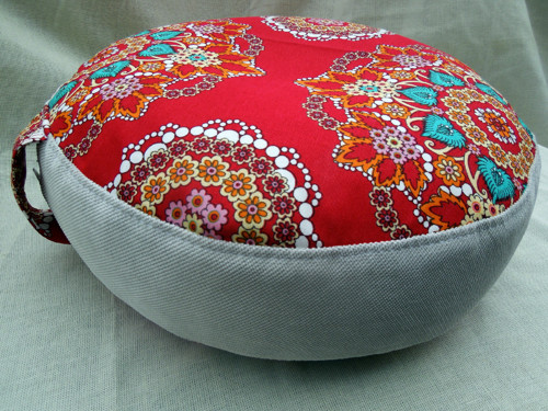 Meditační sedák - mandaly červené — foto 1