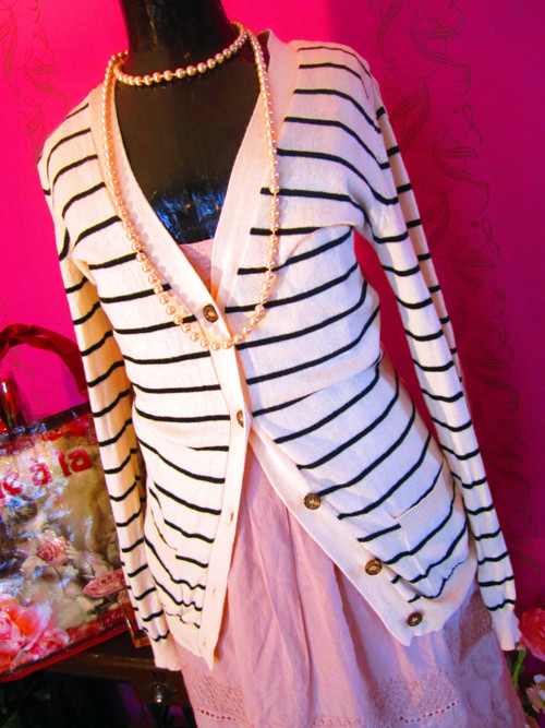 Svetérek pruhy&záplaty — foto 1