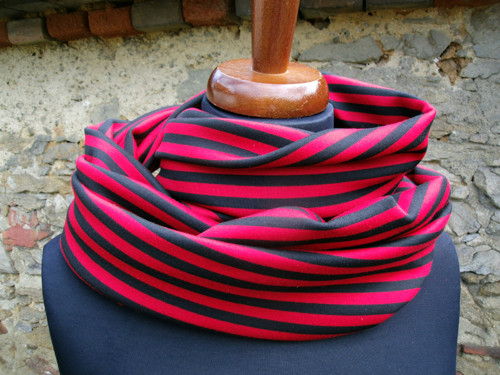 Redwird - červená černá — foto 1