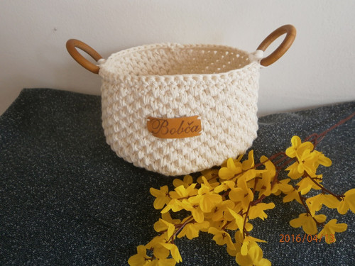 HÁČKOVANÝ KOŠÍČEK — foto 1